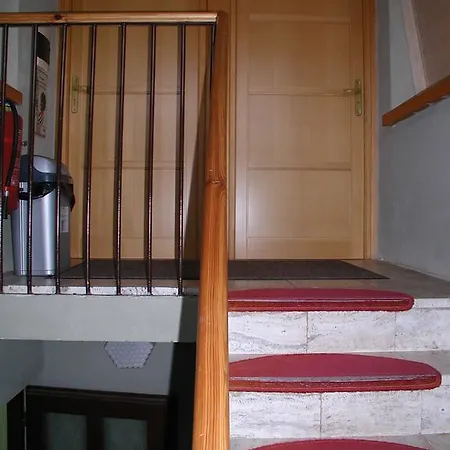 Dreveník Casa de hóspedes Spišské Podhradie